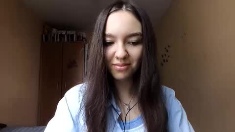 Kimi online show from November 2025 10:49:02 AM