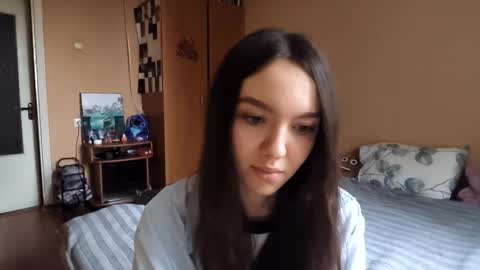 Kimi online show from November 2025 01:33:02 PM