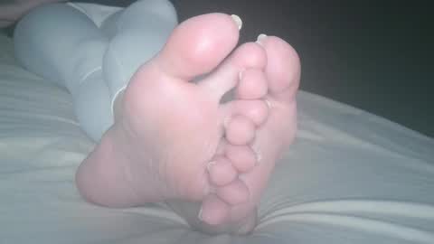 Snapshot of telegram1030 chatting on January 2025 06:02:01 AM Viv West online show from January 2025 06:02:01 AM