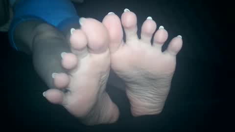 Snapshot of telegram1030 chatting on October 2025 04:20:01 AM Viv West online show from October 2025 04:20:01 AM