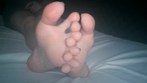 Snapshot of telegram1030 chatting on November 2025 04:25:02 AM Viv West online show from November 2025 04:25:02 AM