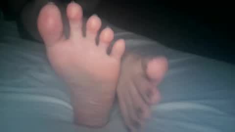 Snapshot of telegram1030 chatting on November 2025 03:05:01 AM Viv West online show from November 2025 03:05:01 AM