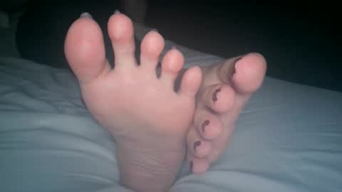 Snapshot of telegram1030 chatting on November 2025 05:07:02 AM Viv West online show from November 2025 05:07:02 AM