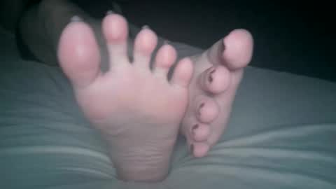 Snapshot of telegram1030 chatting on November 2025 03:50:02 AM Viv West online show from November 2025 03:50:02 AM