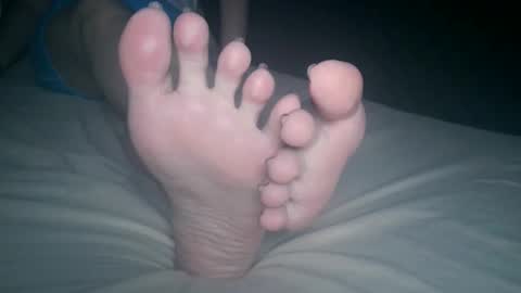 Snapshot of telegram1030 chatting on November 2025 04:56:01 AM Viv West online show from November 2025 04:56:01 AM