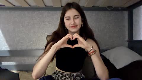 Alice online show from November 2025 05:17:02 AM