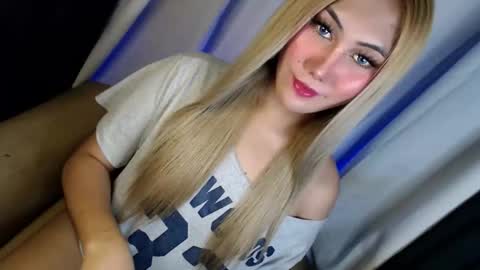 Snapshot of temptationoflust chatting on November 2025 12:08:02 PM Im Dianna DONT FORGET TO FOLLOW ME online show from November 2025 12:08:02 PM