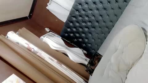 EVA GLASSCOTT online show from December 2024 10:40:01 PM