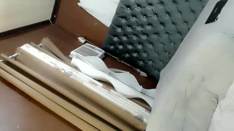 EVA GLASSCOTT online show from January 2025 08:18:02 AM