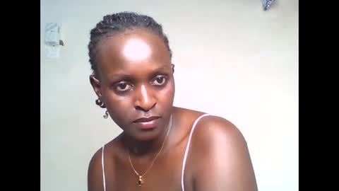 Snapshot of temptress69_tori chatting on June 2026 06:05:02 AM Tori online show from June 2026 06:05:02 AM