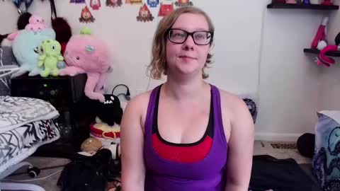 Snapshot of ten_tickle_pixie chatting on September 2025 08:21:01 PM Pixie and Tentacle Overlord online show from September 2025 08:21:01 PM