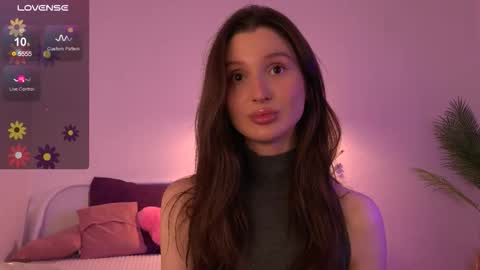 Snapshot of tender_babyy chatting on September 2025 12:31:02 PM Sexy girl Li online show from September 2025 12:31:02 PM