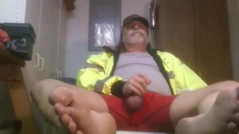 Snapshot of tennredneck chatting on February 2025 06:14:02 AM Tennredneck online show from February 2025 06:14:02 AM