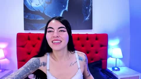 Snapshot of teresa_moon chatting on February 2025 10:53:02 PM  TERESA  Give me a good rating if you enjoy my show  online show from February 2025 10:53:02 PM