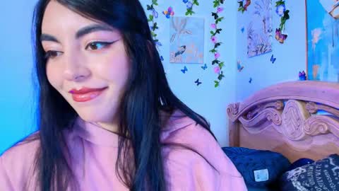 Snapshot of teresa_moon chatting on October 2025 06:07:02 PM  TERESA  Give me a good rating if you enjoy my show  online show from October 2025 06:07:02 PM