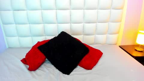 Teresa online show from February 2025 12:48:01 PM