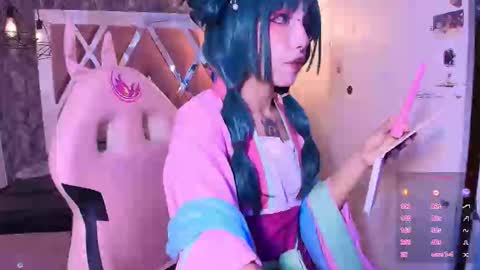 Terra Elowen online show from October 2025 12:50:01 PM