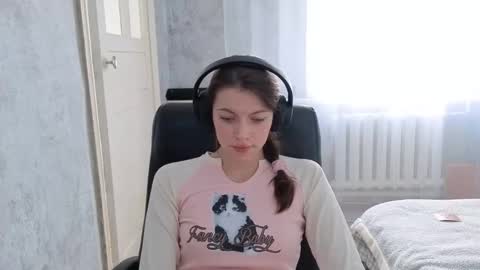 Anny Simpson online show from October 2025 04:26:01 AM