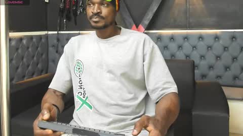 terranze_z online show from November 2025 07:57:01 PM