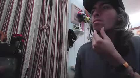 Snapshot of tesla454 chatting on November 2025 07:19:02 AM Danny Boy online show from November 2025 07:19:02 AM