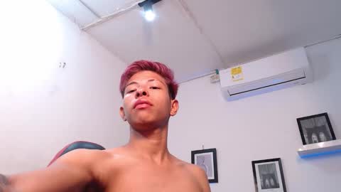 tessachains online show from November 2025 09:48:01 PM