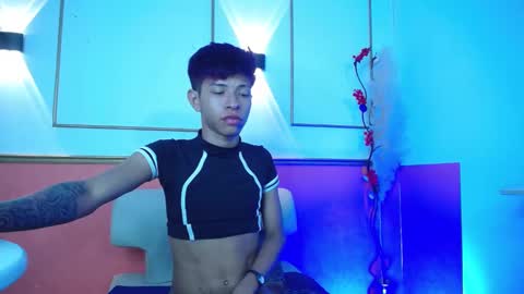 tessachains online show from November 2025 02:33:02 AM