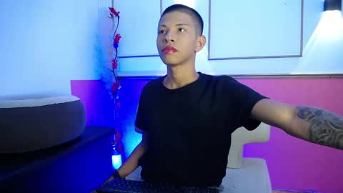 tessachains online show from December 2025 02:21:01 AM