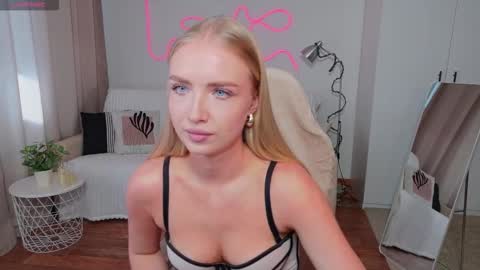 TessaHamilton online show from March 2026 09:20:01 AM