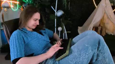 Snapshot of tessamill chatting on September 2025 05:07:01 AM Tessa online show from September 2025 05:07:01 AM