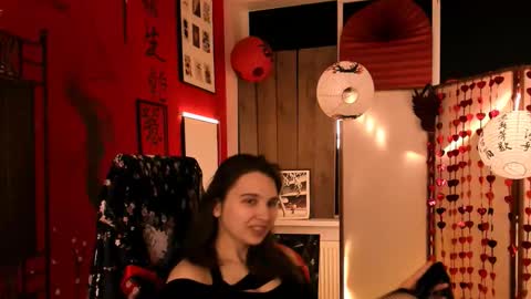 Tessa online show from February 2026 05:37:02 AM