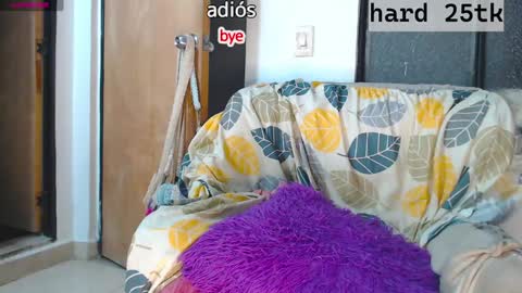 tessa y leo online show from December 2024 04:16:02 AM