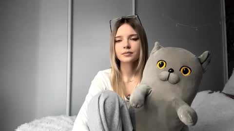 Snapshot of tessiebe chatting on February 2026 11:40:01 AM tessiebe online show from February 2026 11:40:01 AM