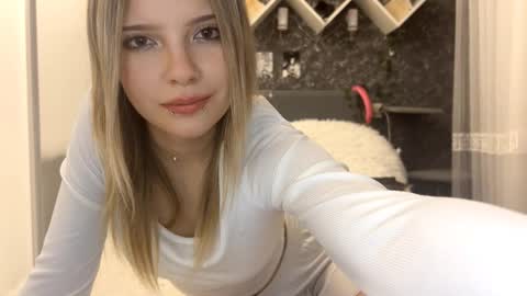 Snapshot of tessiebe chatting on February 2026 02:17:02 PM tessiebe online show from February 2026 02:17:02 PM