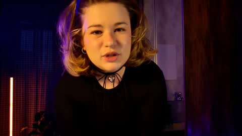 TESSA online show from November 2025 10:49:02 AM