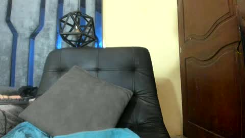 leila lopez online show from January 2025 12:50:01 PM