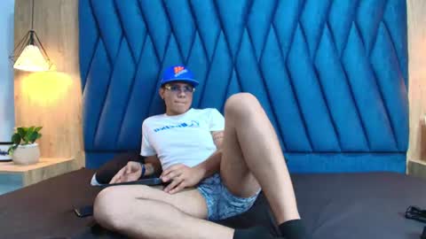 Snapshot of tette_valentine chatting on August 2026 03:00:01 PM tette_valentine online show from August 2026 03:00:01 PM