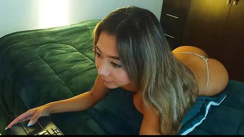 Snapshot of texas_curvykitten chatting on May 2026 09:24:01 AM texas_curvykitten online show from May 2026 09:24:01 AM