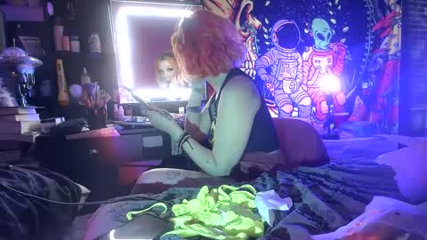 Snapshot of texaspregogrllll chatting on September 2025 02:06:02 PM TEXASGIRLLLL online show from September 2025 02:06:02 PM