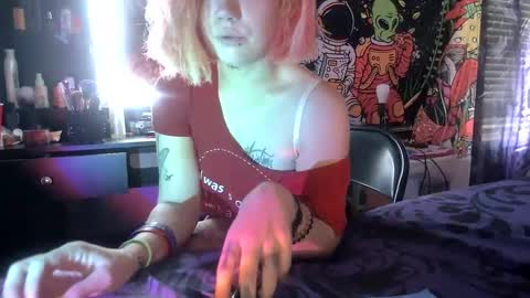 Snapshot of texaspregogrllll chatting on September 2025 04:11:01 PM TEXASGIRLLLL online show from September 2025 04:11:01 PM