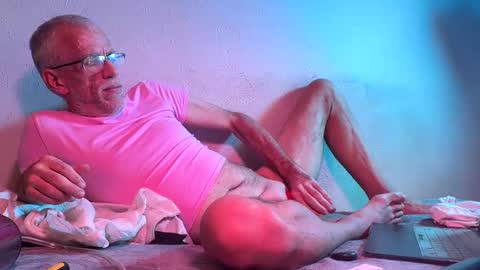 TexPig online show from September 2025 02:27:02 PM