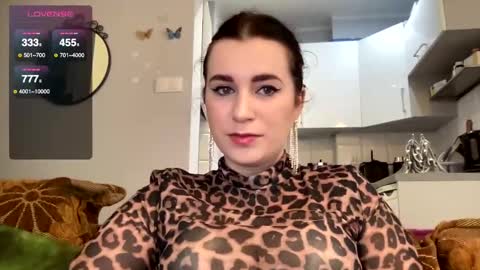 Teylor online show from December 2024 01:11:02 PM