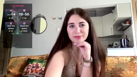 Teylor online show from September 2025 12:07:02 PM