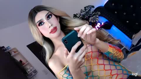 Itsme tgirlAdele online show from March 2025 09:37:02 PM