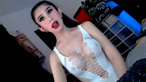 Itsme tgirlAdele online show from November 2025 09:09:01 PM