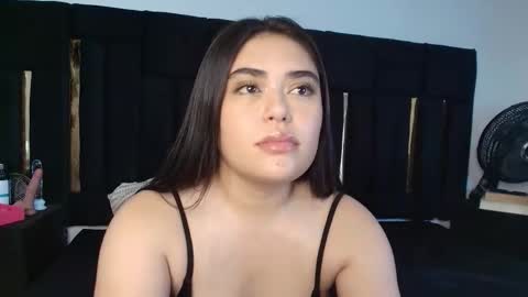 T H A I S  online show from November 2025 04:31:02 PM