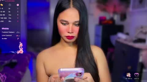 Ms. Thalia online show from April 2026 04:42:02 PM