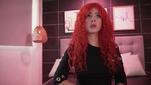 Thalia online show from November 2025 12:17:01 PM