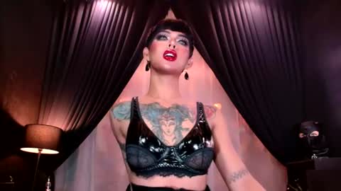 Thalia Saint online show from June 2026 09:51:02 PM