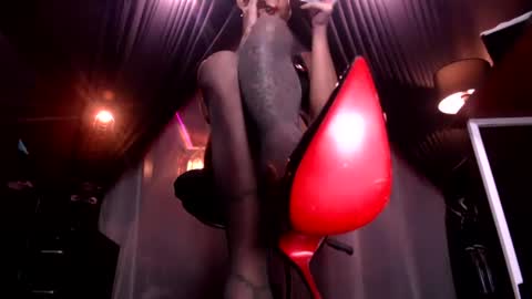 Thalia Saint online show from June 2026 12:32:01 AM