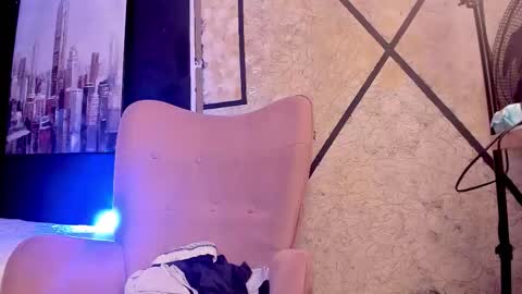 Snapshot of thaliabrooks_ chatting on December 2025 05:28:01 AM Thalia online show from December 2025 05:28:01 AM